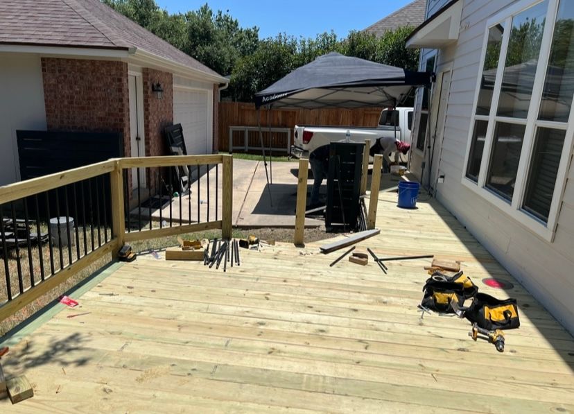 Decks for L.P. Contractors in San Antonio, Texas