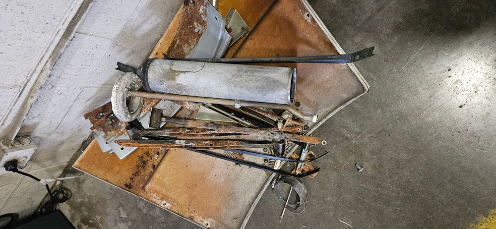 bathroom maintenance for Mid-Mountain Maintenance in Bonney Lake, WA