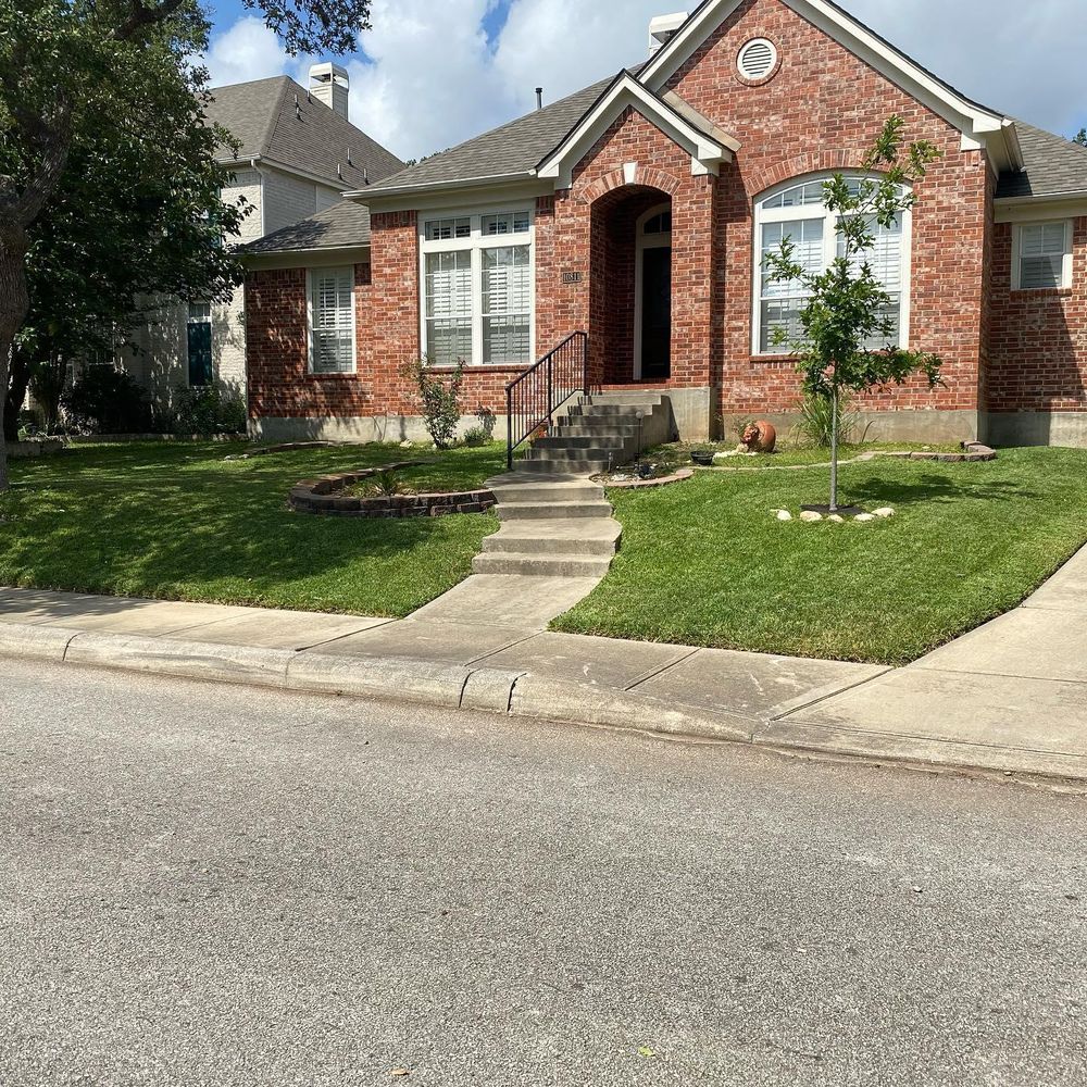 instagram for CS LawnCare  in San Antonio,  TX