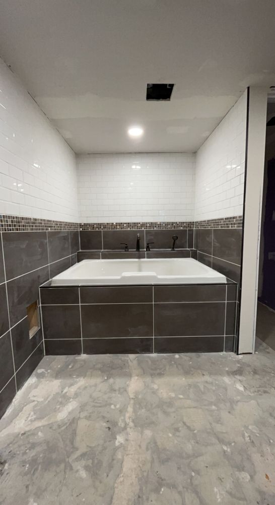 Bathroom Remodeling for Kingdom Carpentry in Jackson, MI