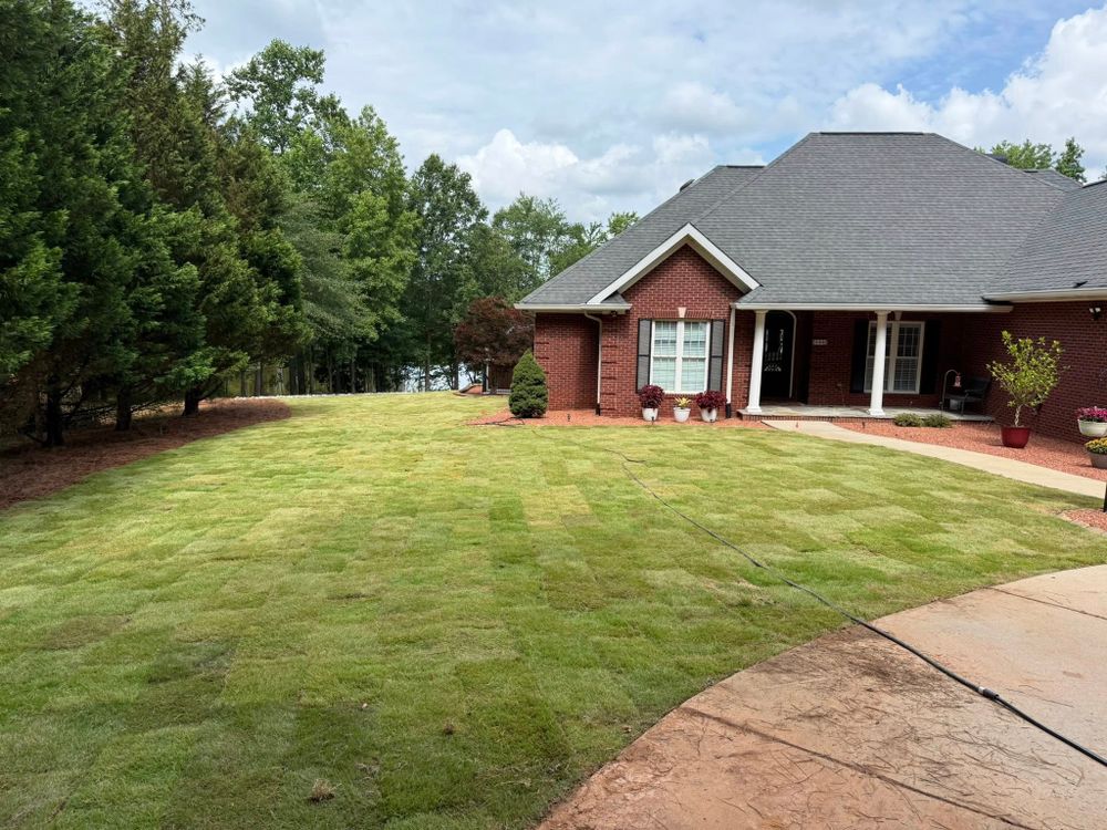 Lawn Care for J&J Hauling and Outdoor in Fayetteville, GA