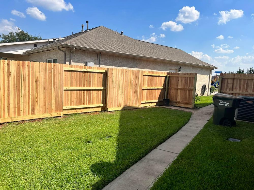 Privacy 3 Rail Cedar Fencing for Pride Of Texas Fence Company in Brookshire, TX