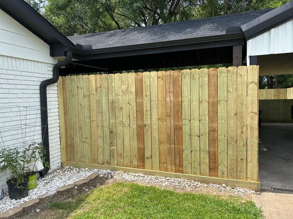 Fences for Bar T Fencing in Dayton, TX