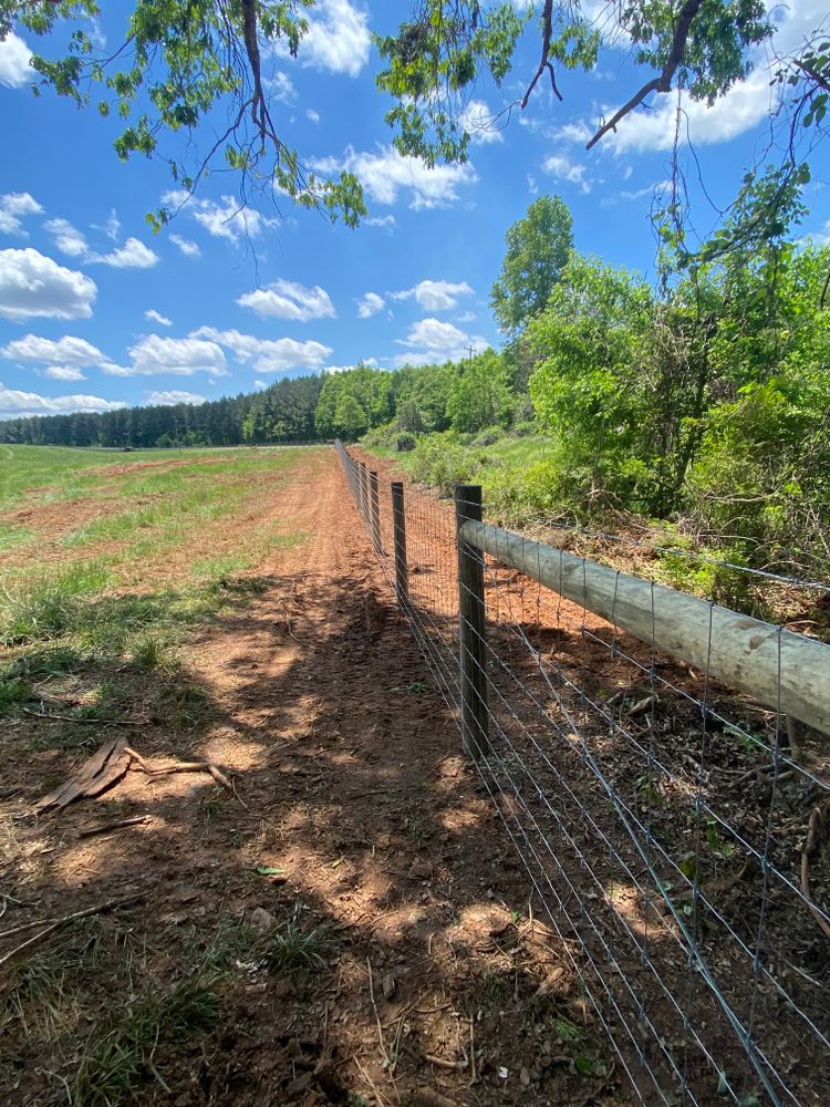 Fence for LB Fencing & Services in Archdale, NC