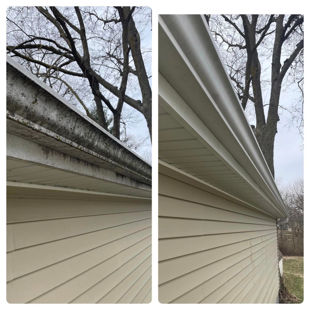 Gutter Cleaning for Blue Line Pressure Washing in Carthage, IL