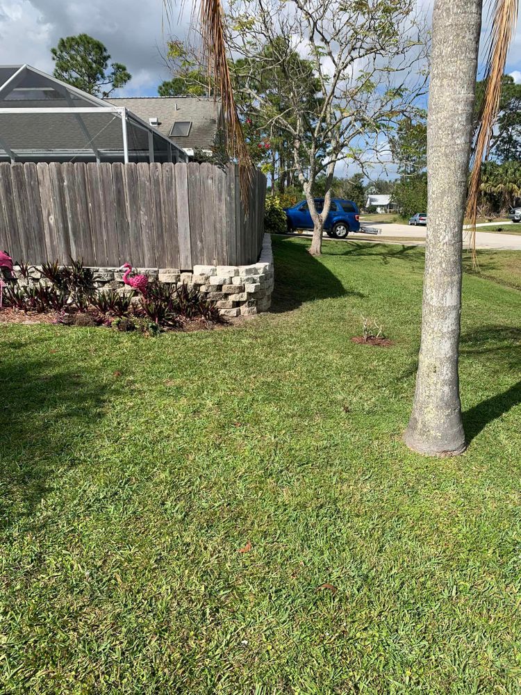 Fall Clean Up for Tolliver’s landscape LLC in Palm Bay, FL