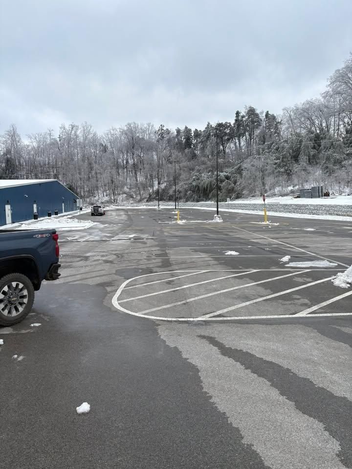 All Photos for Dust Till Dawn Lawn in London, Kentucky