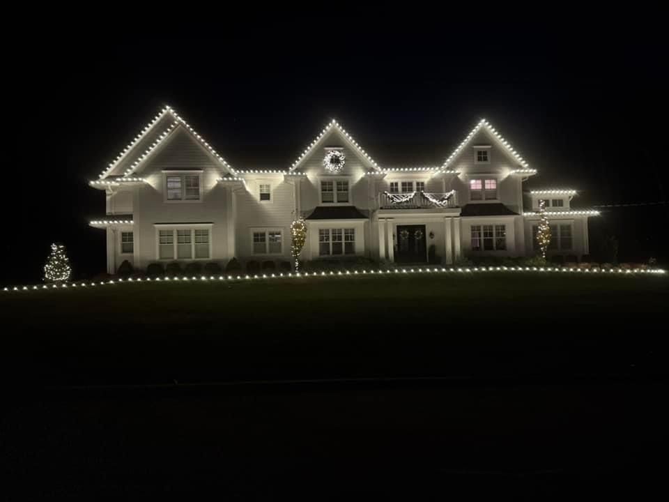 Christmas Light Installation Gallery for Bluegrass Brothers Exterior Services LLC in Elizabethtown, KY