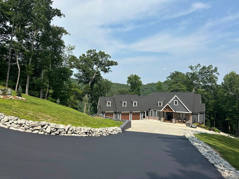 Asphalt for Metzler Paving and Sealcoating in Jacksboro, TN