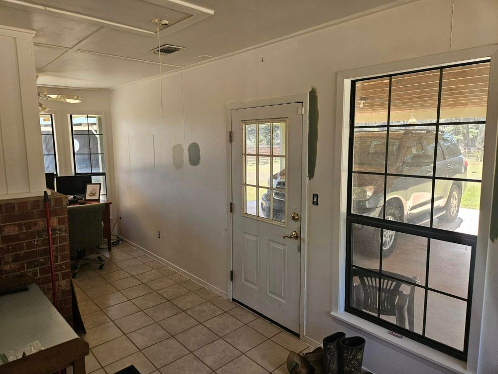 Transform your home with our expert interior painting service, providing high-quality finishes and meticulous attention to detail. Our skilled painters deliver vibrant colors that enhance your space's aesthetic appeal and value. for Sapphire Stallion Painting in Grapeland, TX