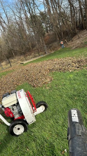 Leaf Removal for 4 Brothers Landscaping LLC in Albany, NY