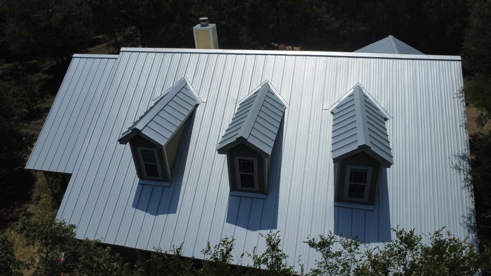 Metal roofs  for Barcenas Roofing & Remodeling in San Saba, TX