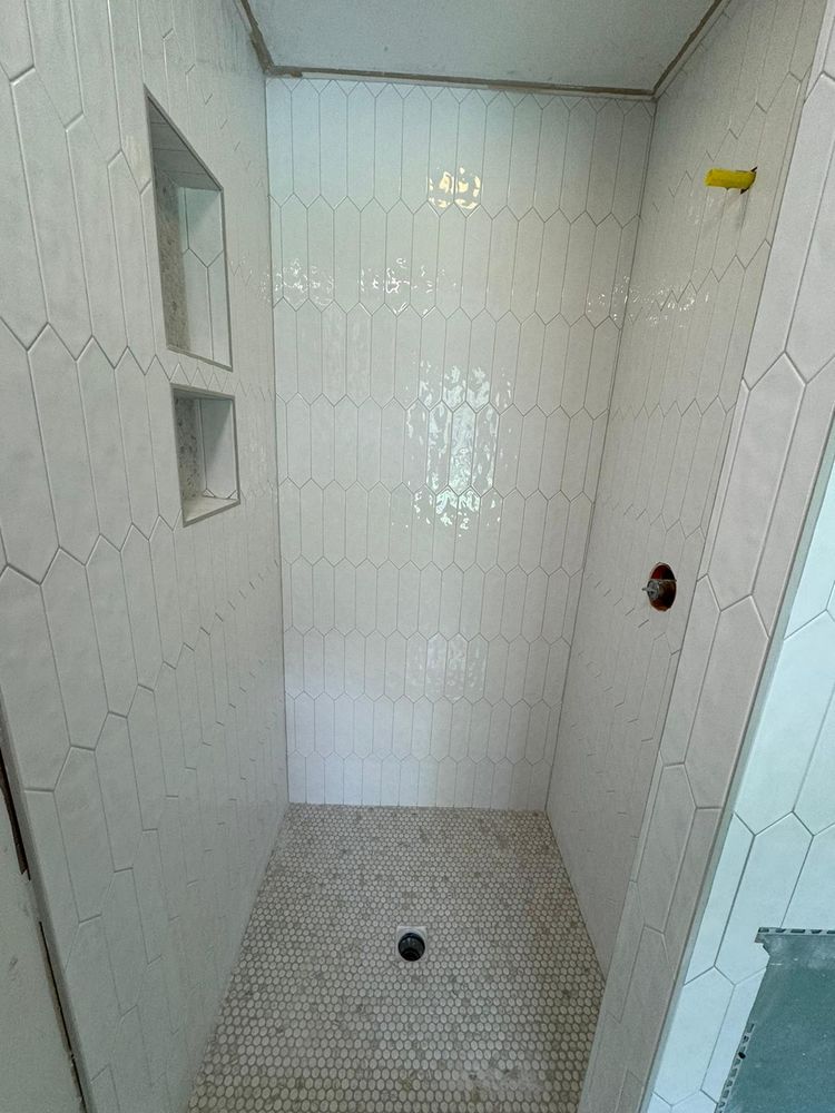 Bathroom & Showers for MMH Flooring LLC in Greenville, SC