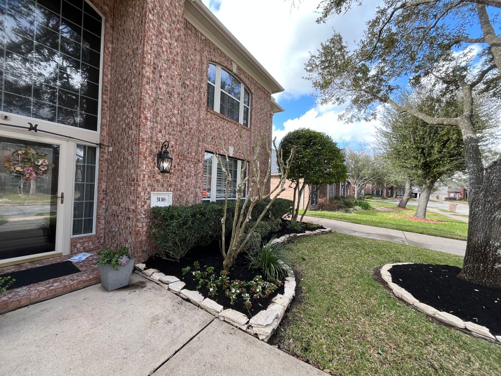 All Photos for Garza Lawncare & Tree Service in Pearland, TX