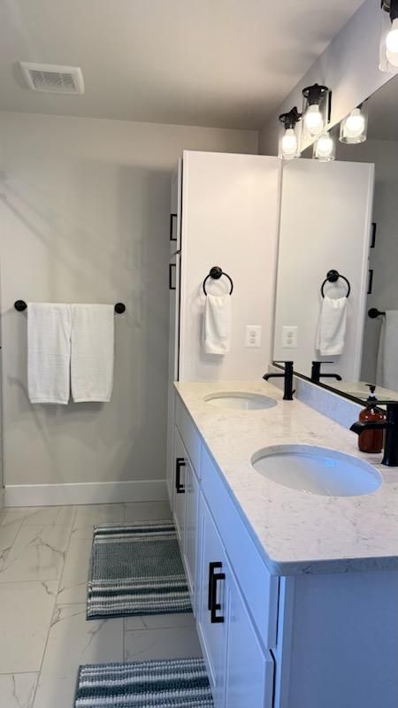 Residential Cleaning for Clean R Us Professional Service LLC in Annapolis , MD