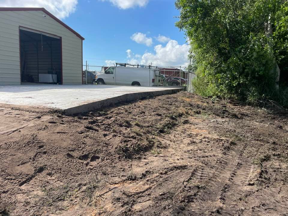  Concrete for A Custom Curb & Borders in Sebring, FL