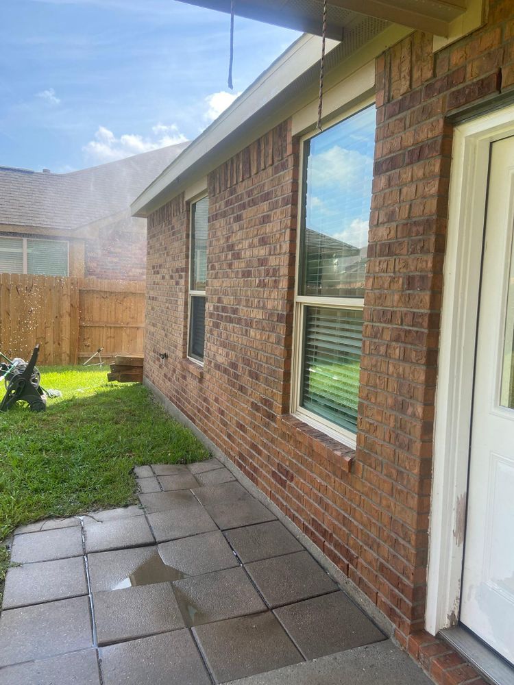 Home Softwash for E&E Pressure Washing Service, L.L.C. in Houston, TX