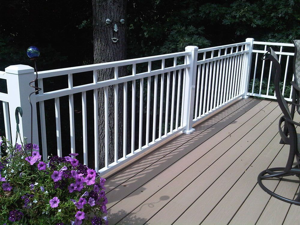 Aluminum Railing for R&R Home Services (RR Affordable Deck Builders) in Schaumburg, IL