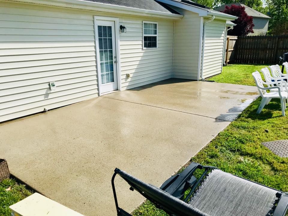 Pressure Washing for Rowe's Pro Wash & Exterior Cleaning in Cumberland County, TN