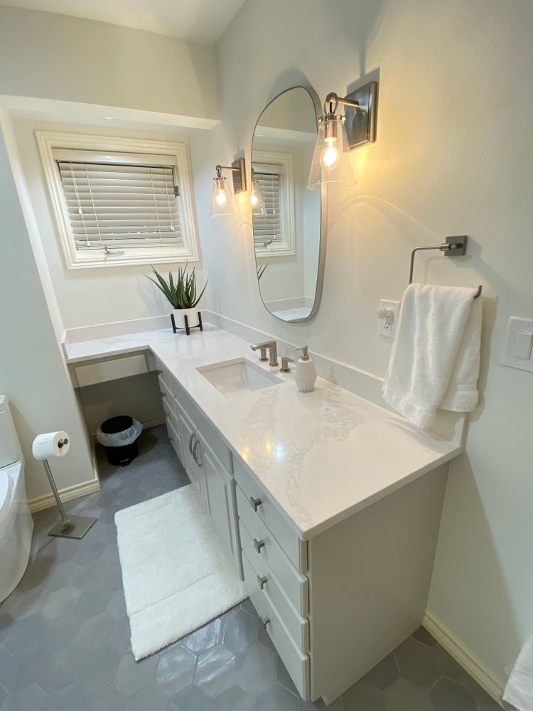 Bathroom Remodels  for Next-Gen Pro-Builders in Kennewick, WA