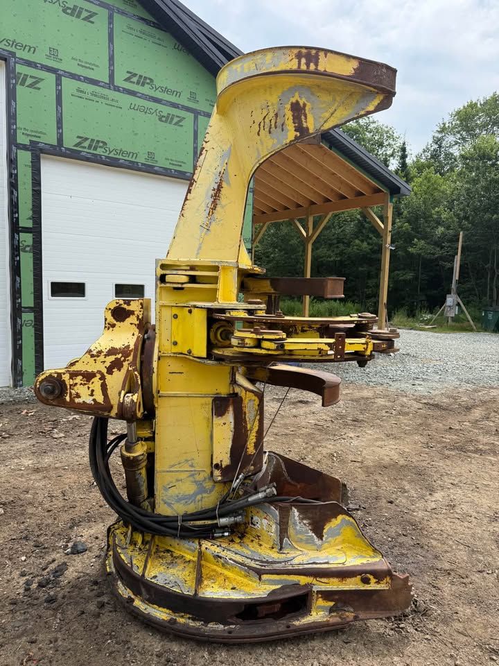 2016 Deere FS20 Sawhead - $7,900 FS 20 Sawhead came off of a 2016 803m Deere Buncher 40 deg tilt. Over all decent shape. Disk is good. Some welding on it. for  in Northumberland, NH