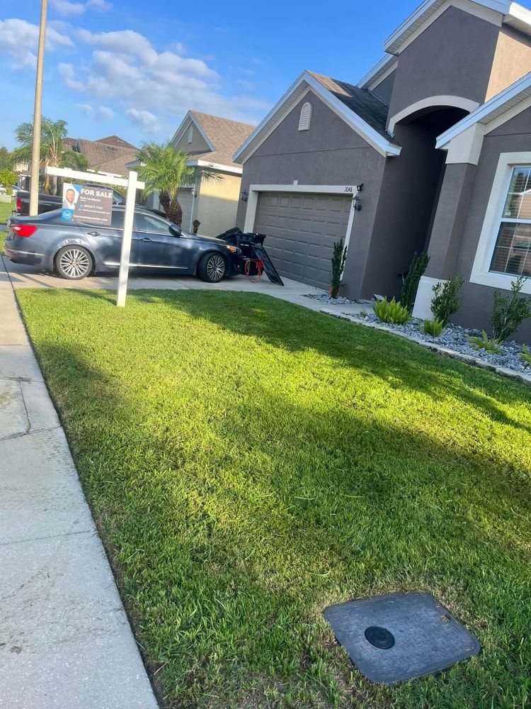 Landscaping Lawn Care for New Era Lawn Care & Landscaping in Lakeland,  FL