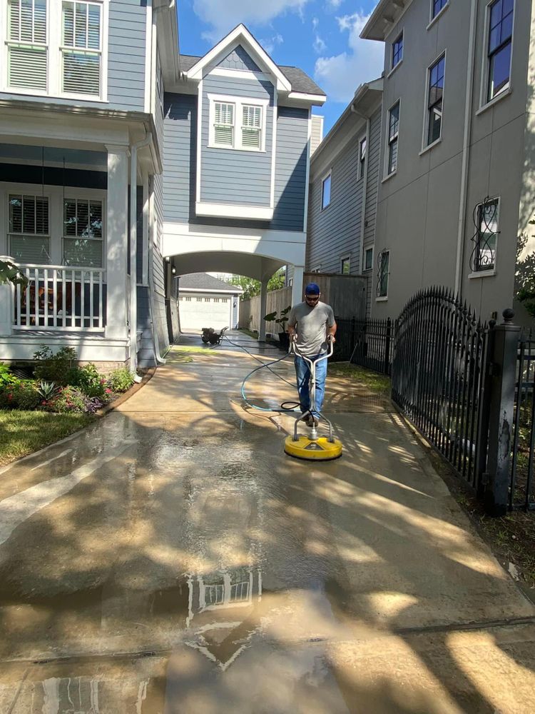 Home Softwash for E&E Pressure Washing Service in Houston, TX