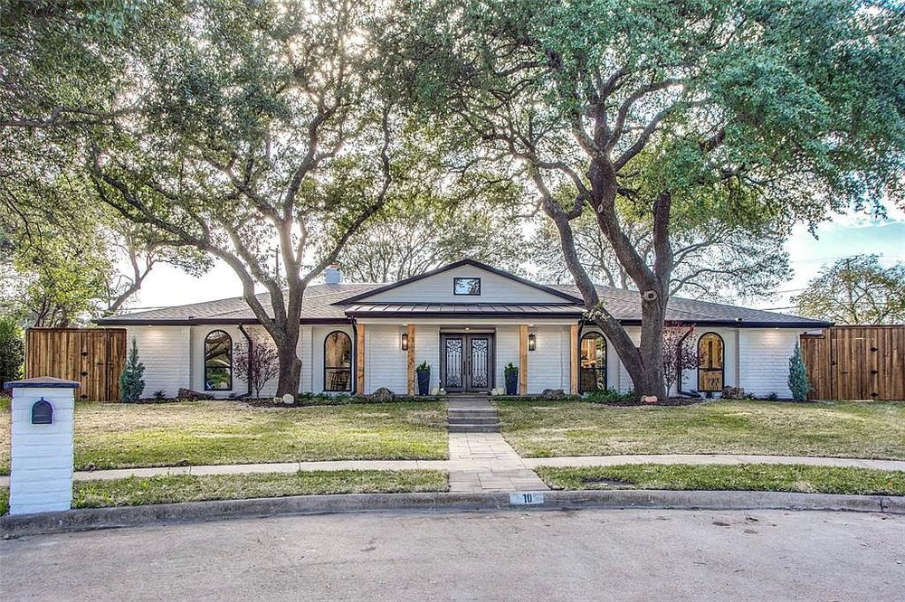 Turf & Landscaping for Walker Custom Exteriors in Dallas, TX