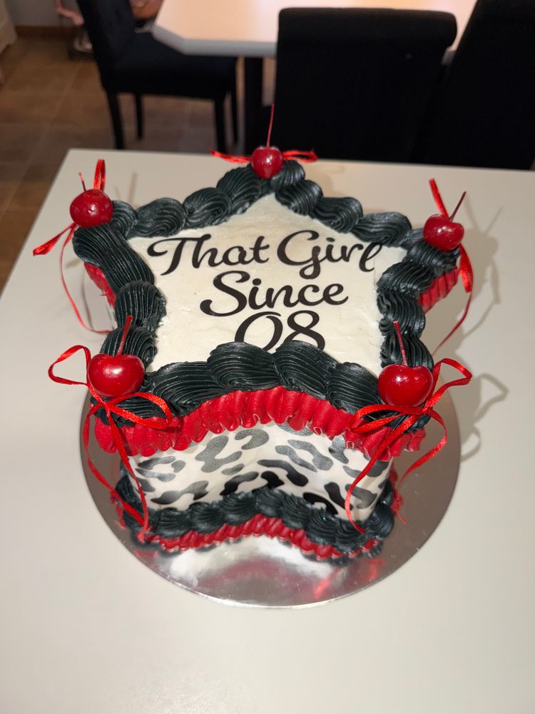 Custom Cakes and Cupcakes for Crumble Creations in Springfield, IL