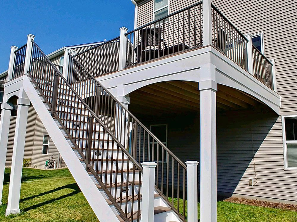 Aluminum Railing for R&R Home Services (RR Affordable Deck Builders) in Schaumburg, IL