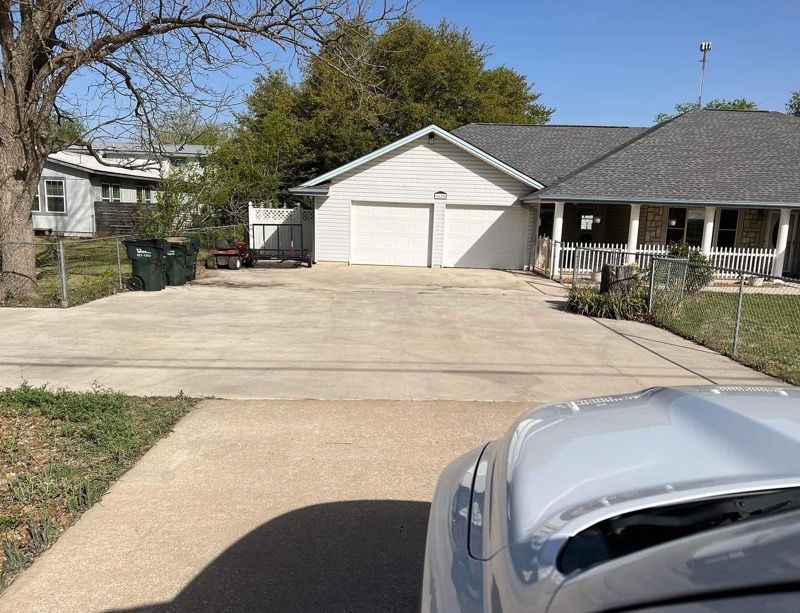 Driveway & Sidewalk Cleaning for MJCT Pressure Washing in Austin, TX