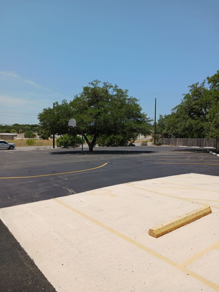 Asphalt and Paving for CAM Paving & Construction in Kendalia, TX