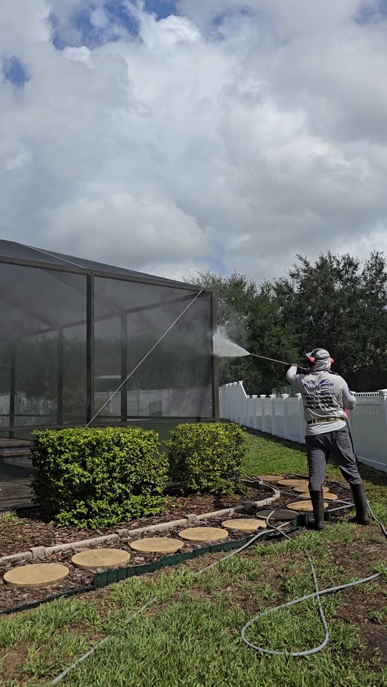 All Photos for BLUE STREAM ROOF CLEANING & PRESSURE WASHING  in Tampa, FL