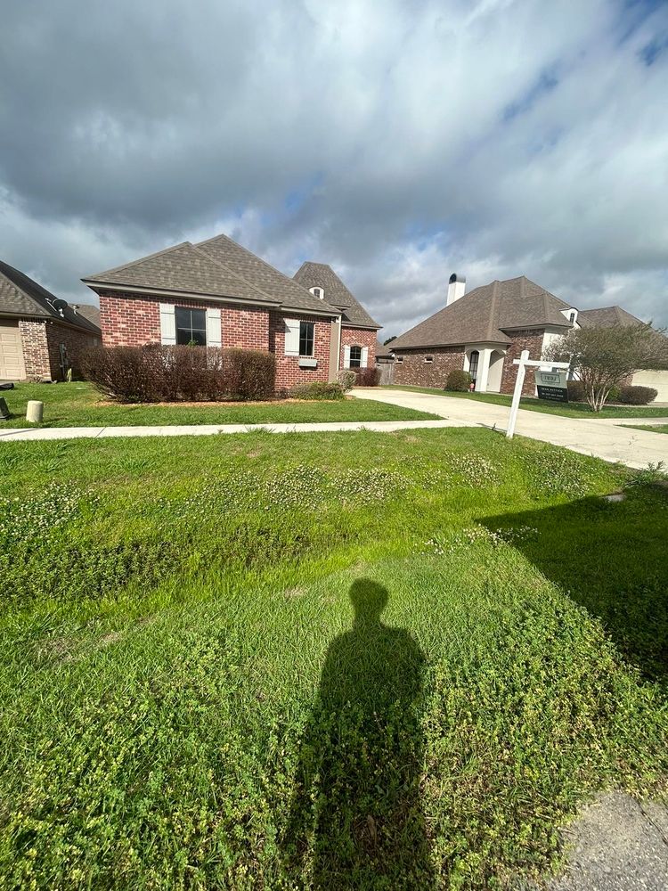 All Photos for Bayou Blades LawnCare LLC in Lafayette, LA