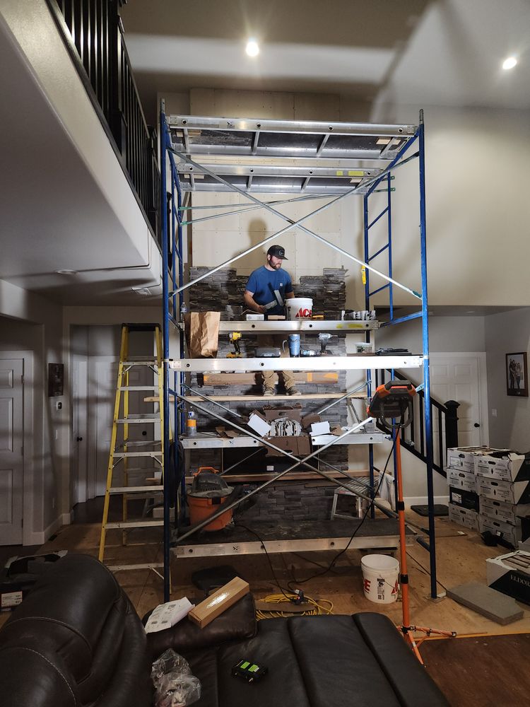 Thomas fireplace for Custom Valley Construction   in Sunnyside, Washington