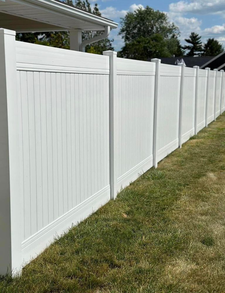 Fence Installation for Illinois Fence & outdoor co. in Kewanee, Illinois