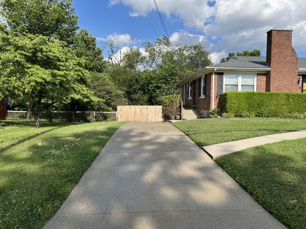 Driveway & Sidewalk Cleaning for Central KY Pressure Washing in Richmond, KY