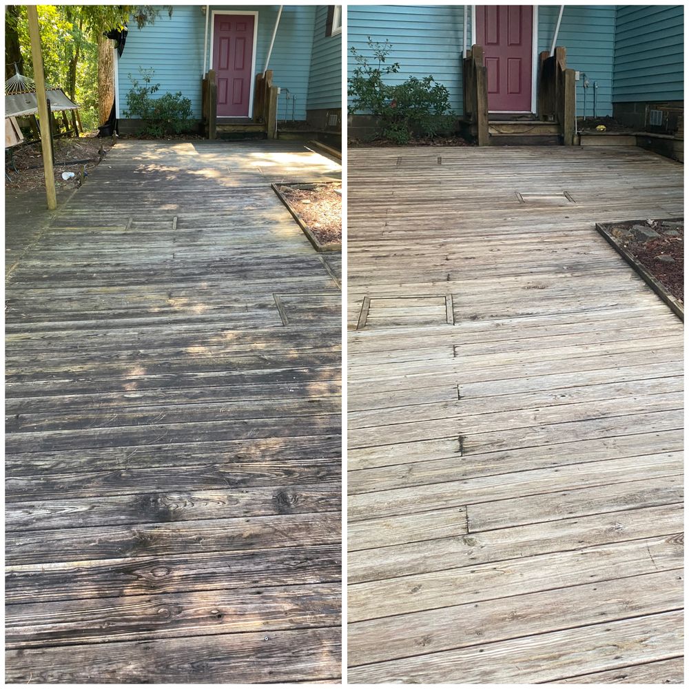 Wood decks and fence for Fosters Pressure Washing in Opelika, AL
