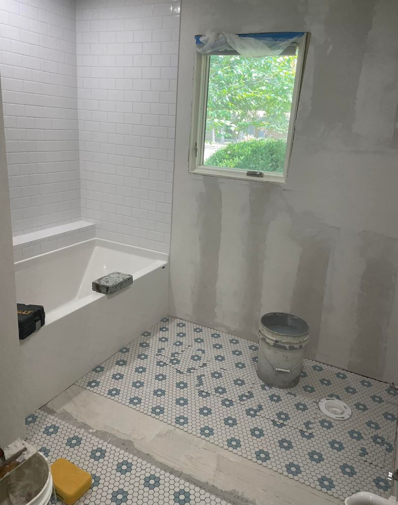 Transform your bathroom into a modern, functional space with our expert renovation services. We customize designs to fit your style and budget, ensuring quality craftsmanship and exceptional customer satisfaction every step of the way. for One Level Construction in Scurry, TX