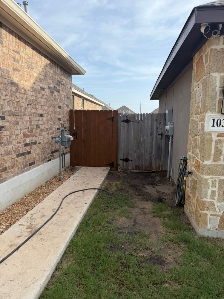 Fence soft wash & staining for Ansley Staining and Exterior Works in New Braunfels, TX