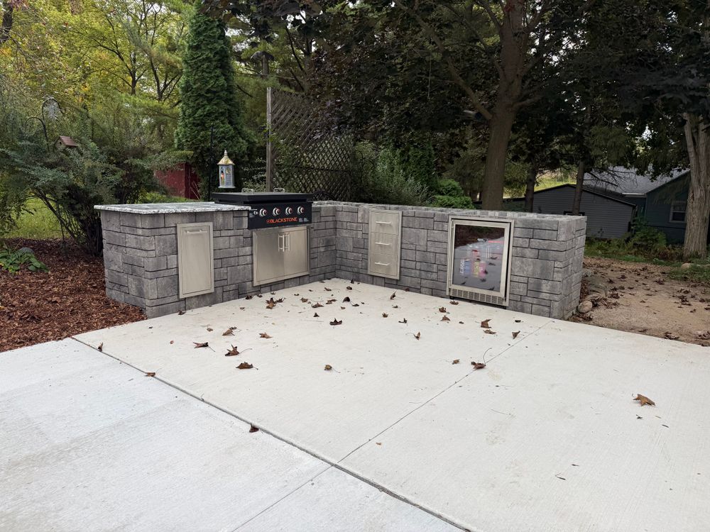 Outdoor Kitchens for Paradise Lawnscapes in West Bend, WI