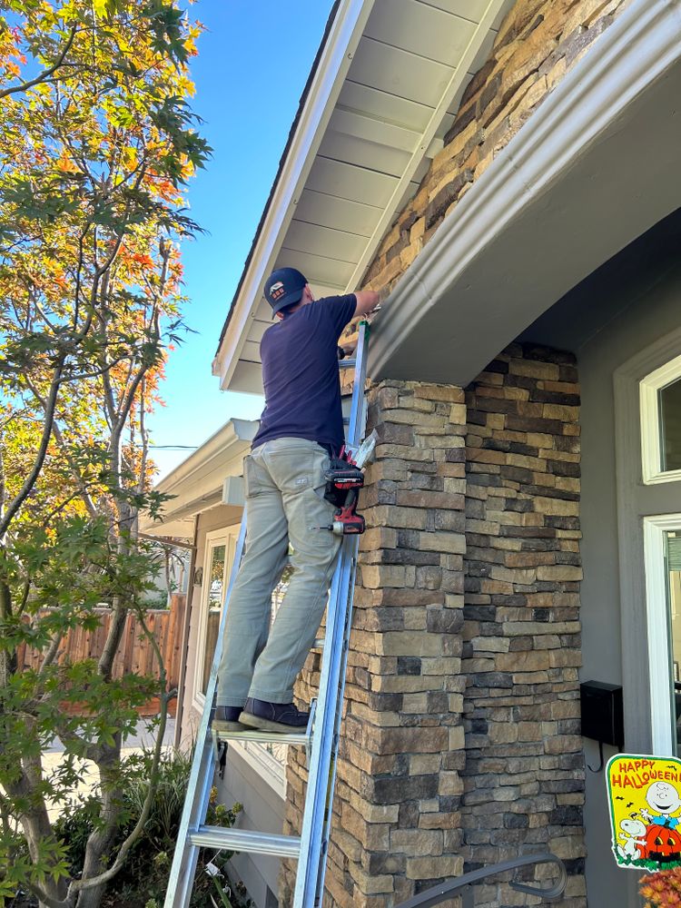 Holiday lighting  for GGG Home Services in San Jose, CA