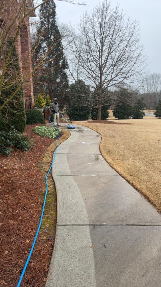 All Photos for Cowboys Lawn Care & Pressure/Soft Washing in Carrollton, Georgia