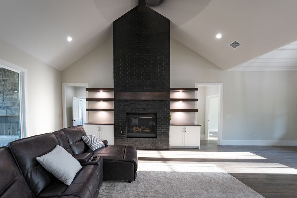 Living/Dining Room for Neely Construction & Design LLC in Chandler, TX