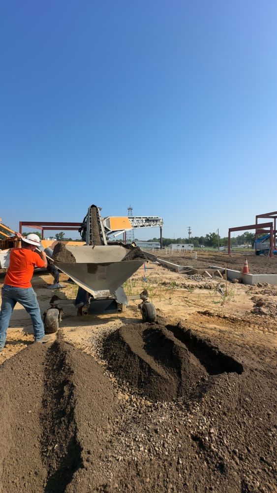 Excavating for Travis Excavating LLC in Olney,, IL