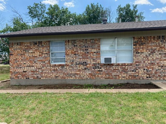 All Photos for L & L Yard Services in Weatherford,  TX