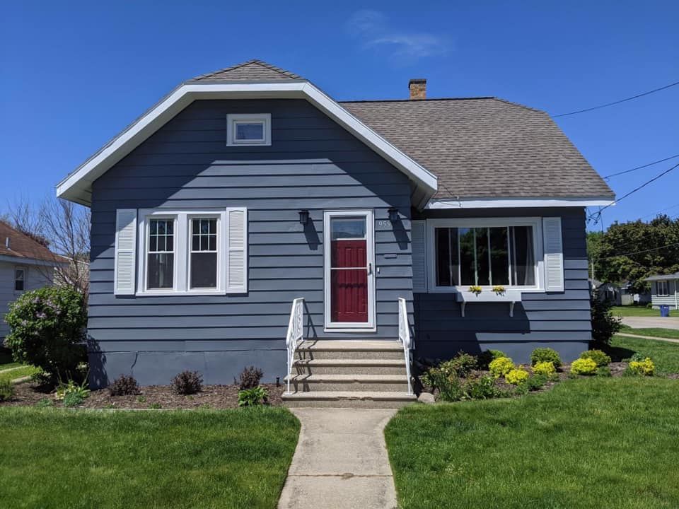 Pressure Washing & Soft Wasching for Five Star Pro Exteriors in Philadelphia, PA