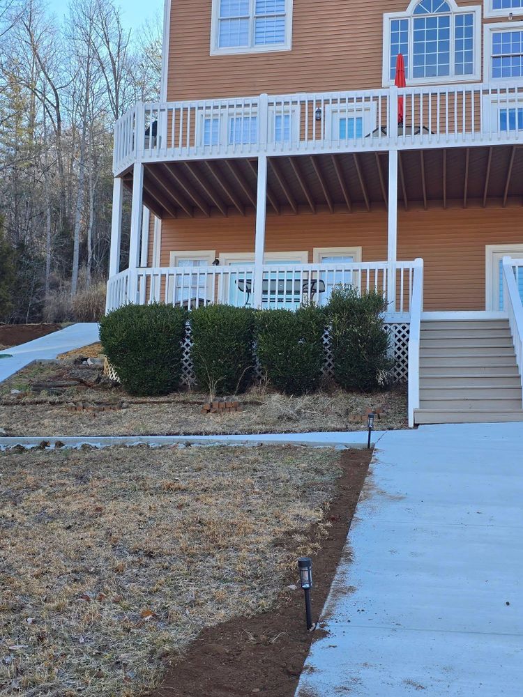 All Photos for Williams Lawn and Land in Sharps Chapel, TN