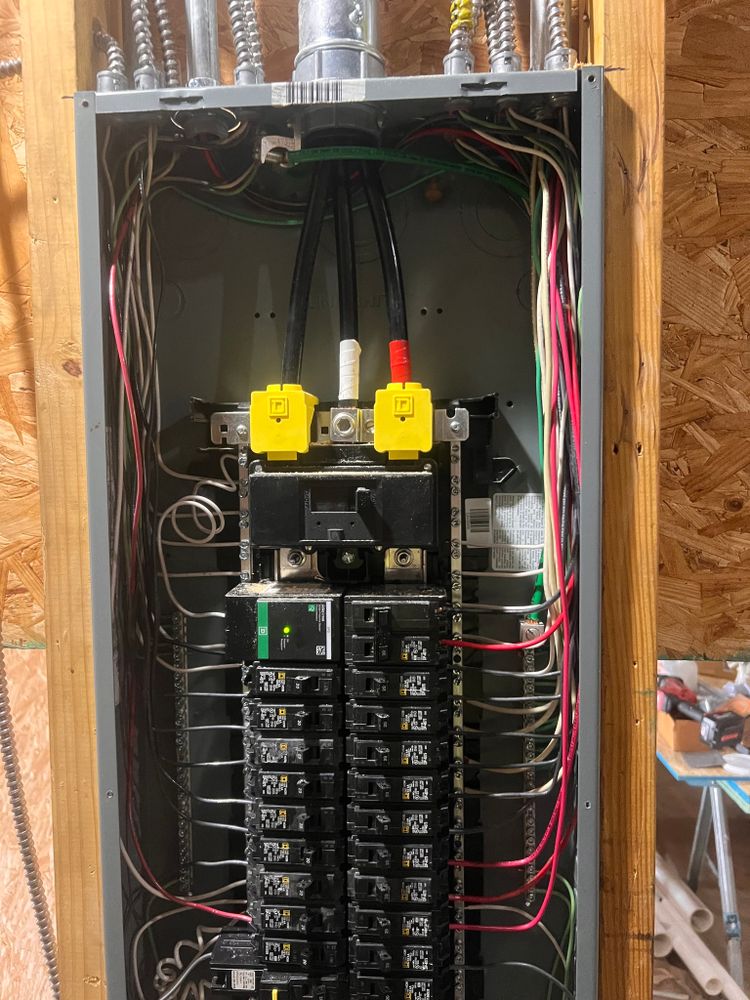 Electrician for Smith Electric in Oakwood, TX