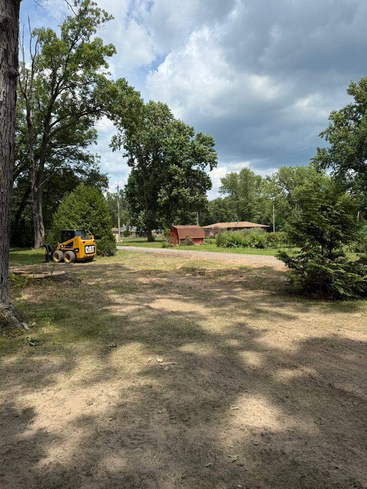 All Photos for Hunnicutt’s Tree Service L.L.C. in Monticello, IN